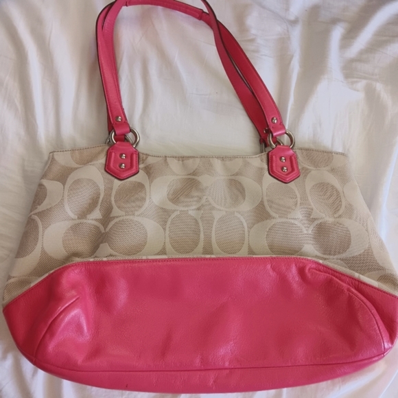 COACH SHOULDER BAG -  AZALEA PINK LEATHER W LOGO MATERIAL IN LIGHT BEIGE - Picture 3 of 11